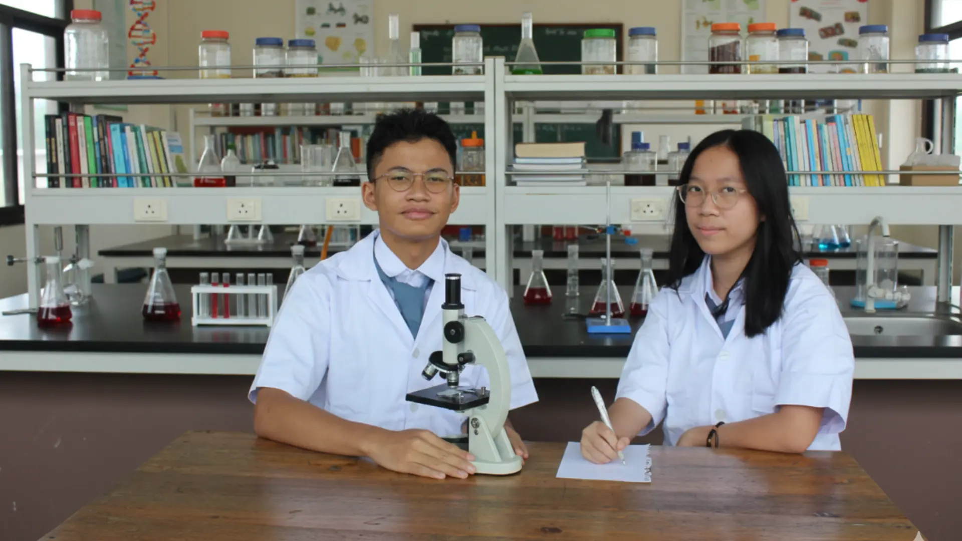 Lab Biologi Peachblososms School